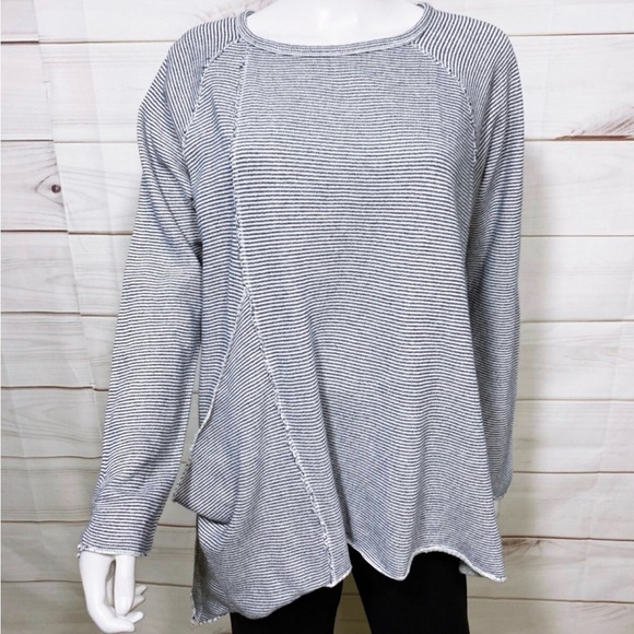 Calvin Klein Tops - Calvin Klein Performance Sweatshirt